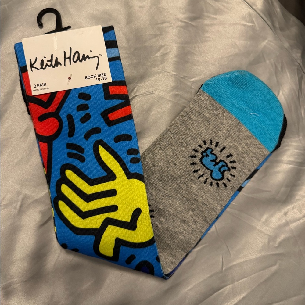 🚫SOLD🚫 Men's KEITH HARING Bold Art Socks - 2 Pairs
Size 10-13 - Picture 1 of 6